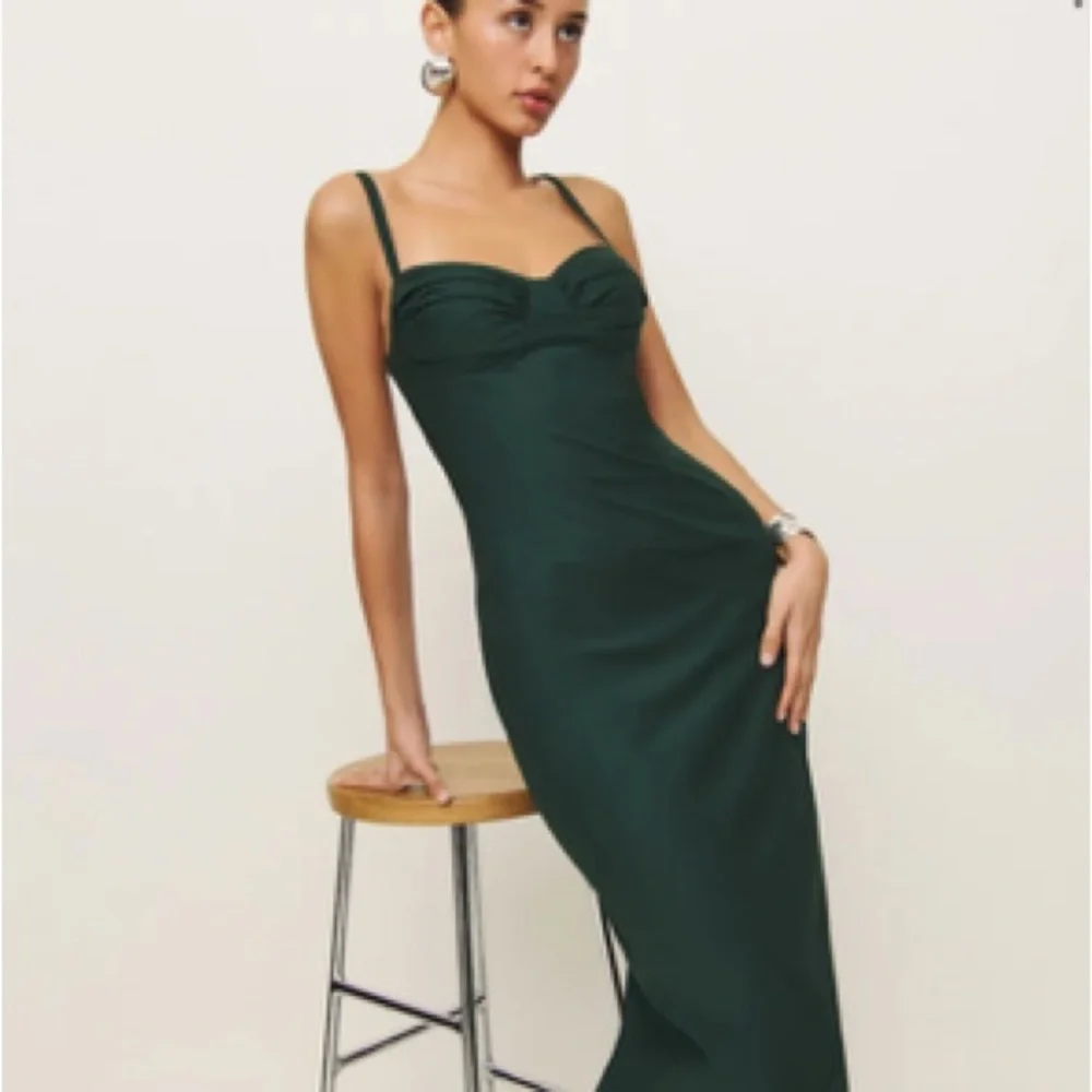 Reformation Green Sweetheart Bodycon Midi Dress - Picture 2 of 5
